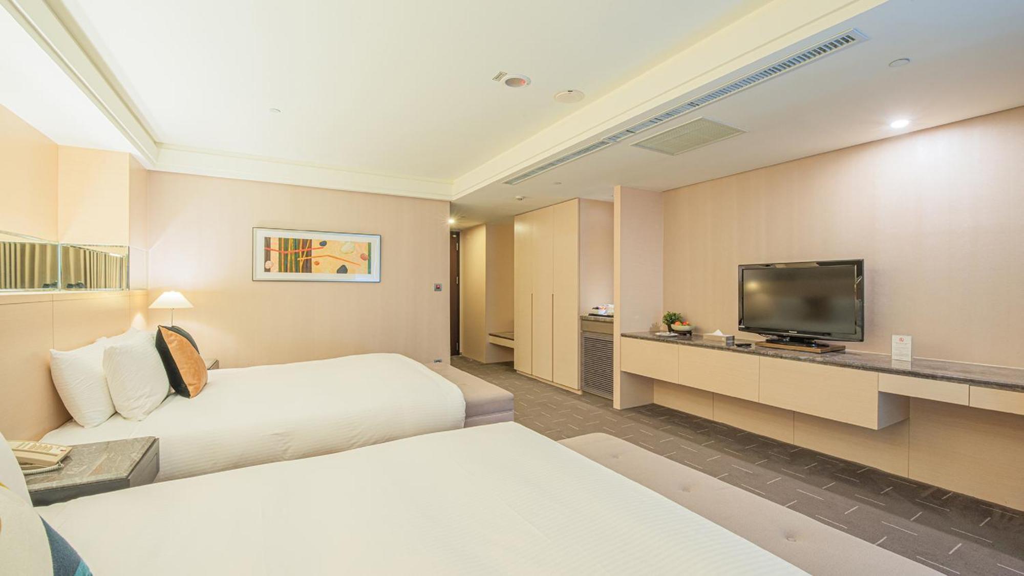 Check Inn Select Taichung Dadun ภายนอก รูปภาพ