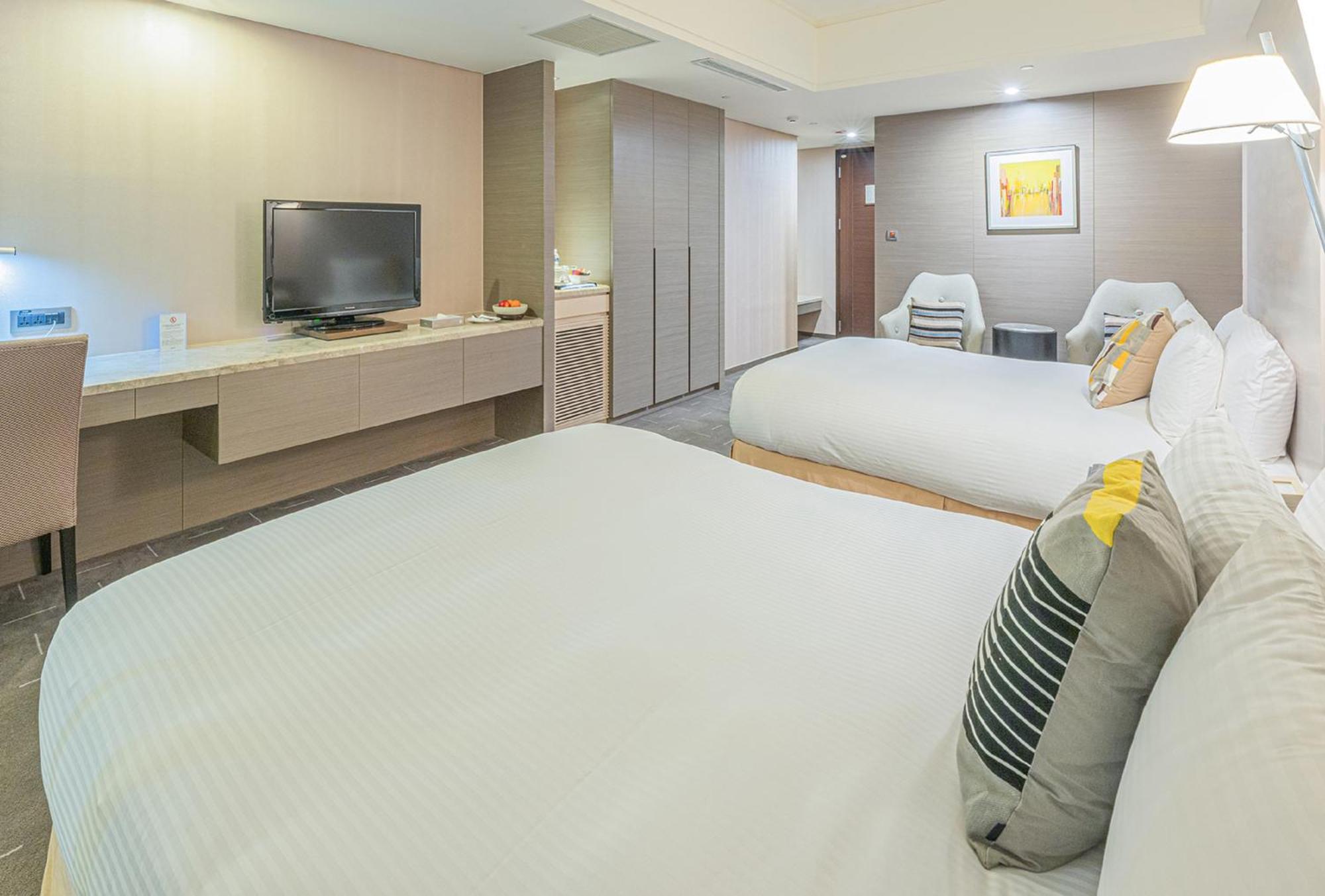 Check Inn Select Taichung Dadun ภายนอก รูปภาพ