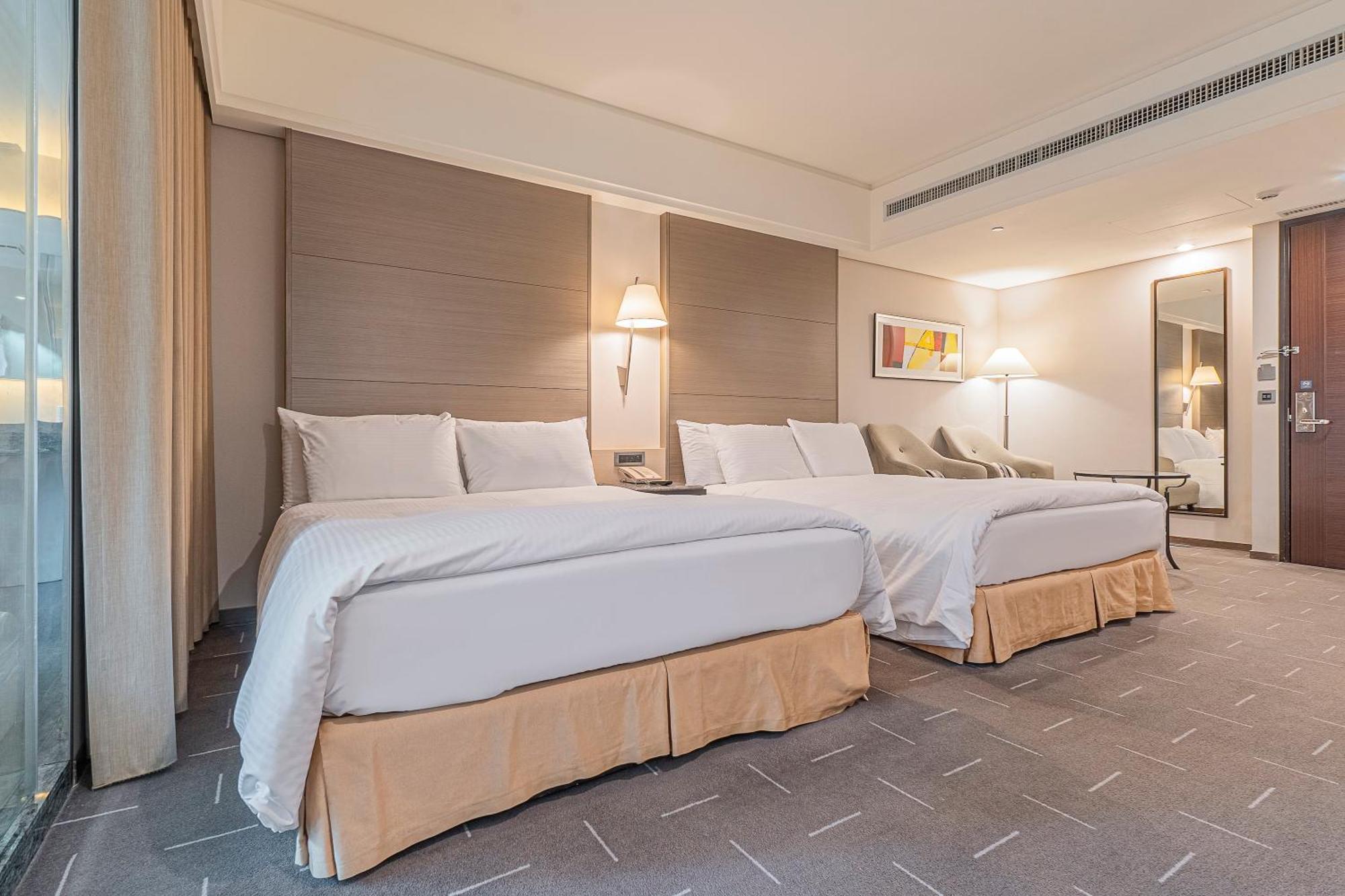 Check Inn Select Taichung Dadun ภายนอก รูปภาพ